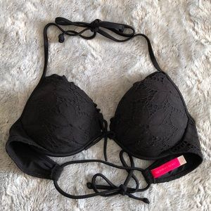 Victoria’s Secret Swimsuit Top 34B